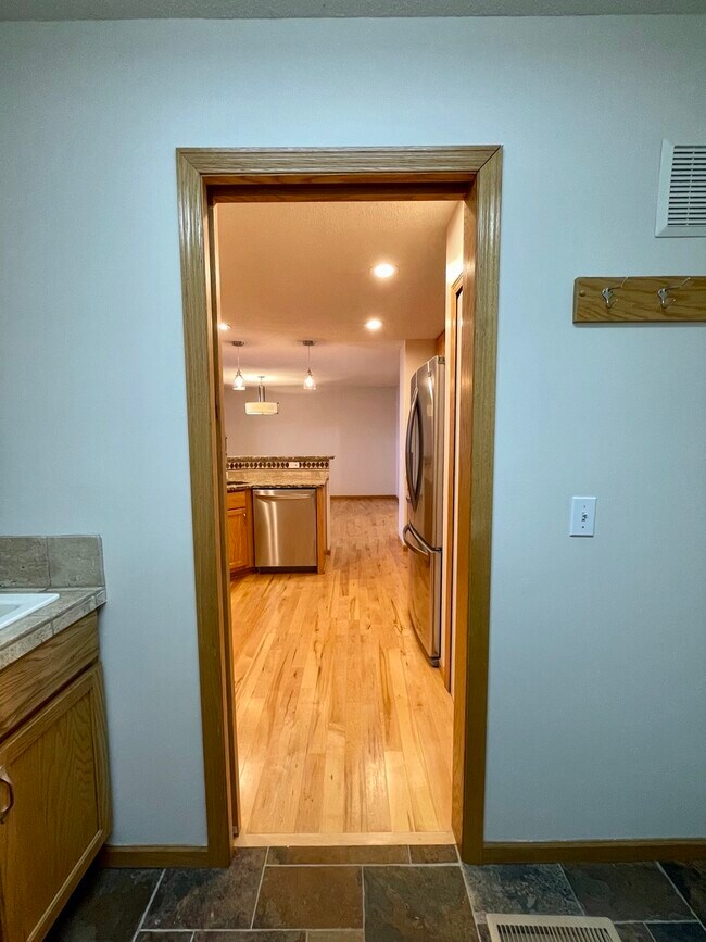 Building Photo - 7874 Autumn Ridge Ave