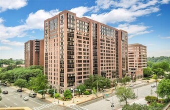 Building Photo - 4 Martine Ave