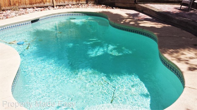 Foto del edificio - 4 br, 2 bath House - 1005 Woodbridge Dr