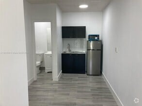 Building Photo - 10325 SW 115th Ct
