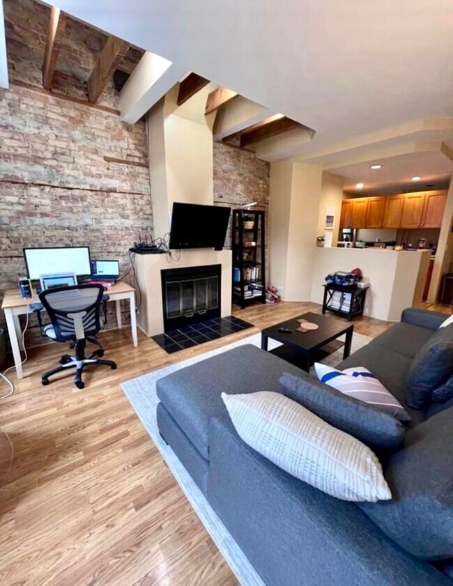 Foto del edificio - 2129 W Le Moyne St