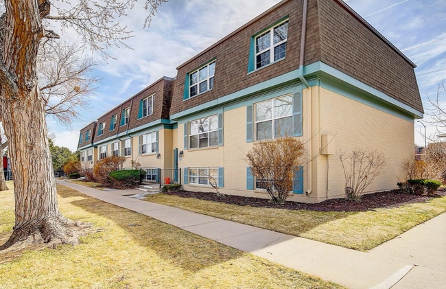 Photo - 9440 E Girard Ave Townhome