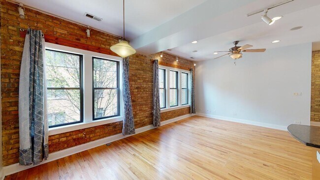 Building Photo - 1358 W Estes Ave