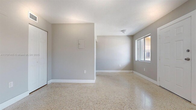 Foto del edificio - 426 NW 13th Ave