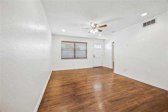 Building Photo - 9151 Boundbrook Ave