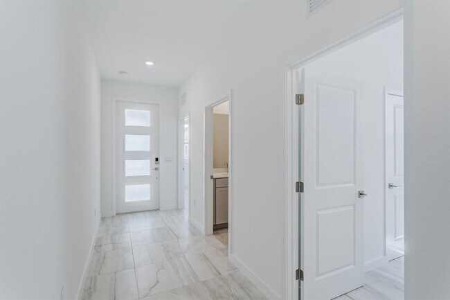 Foto del edificio - 7188 Trotwood Ln