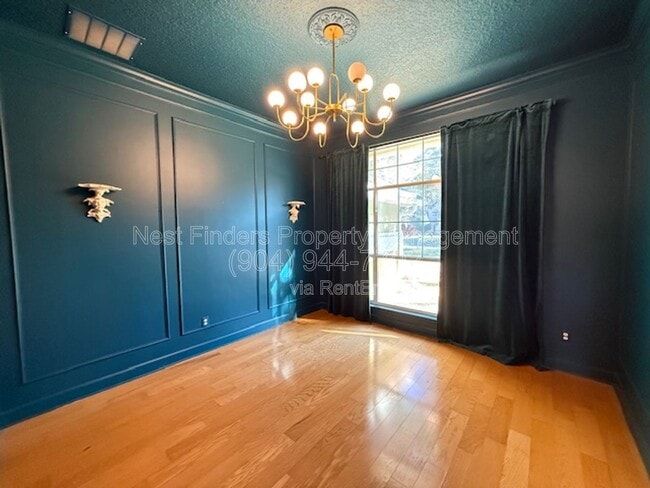 Foto del edificio - 424 Oak Pond Dr