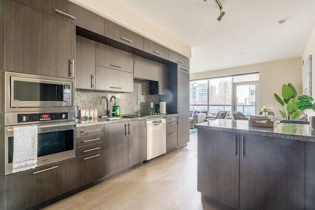 Building Photo - 17 Anndale Dr