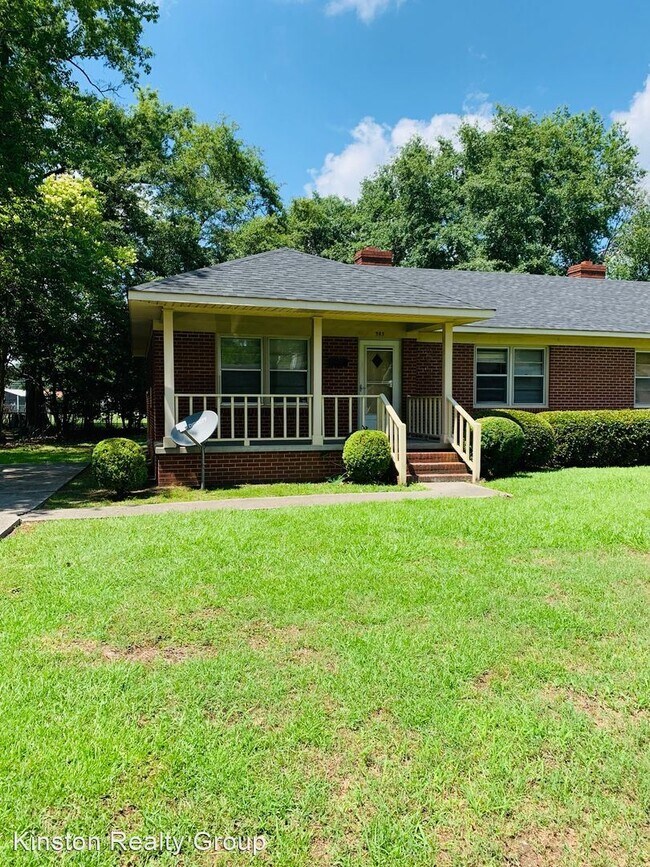 2 br, 1 bath House 903 Parrott Avenue House Rental in Kinston, NC