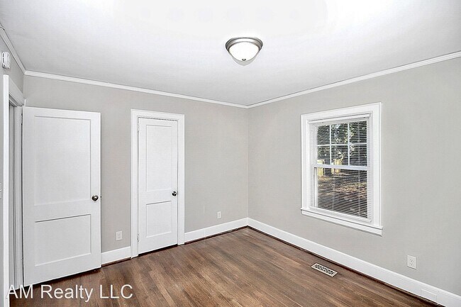 2 br, 1 bath House - 1608 Sumter Avenue - 4