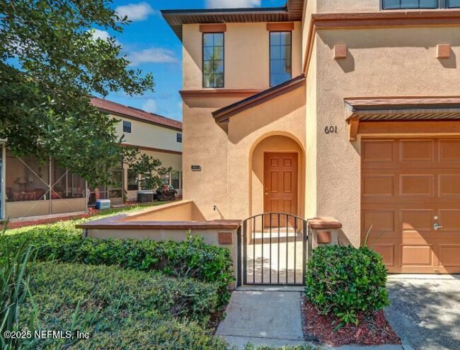 Foto del edificio - 601 Briar Way Ln