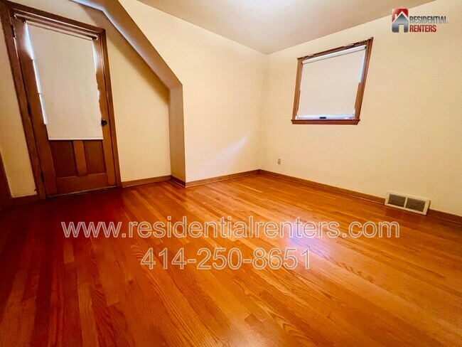 Building Photo - 4713 N 90th St