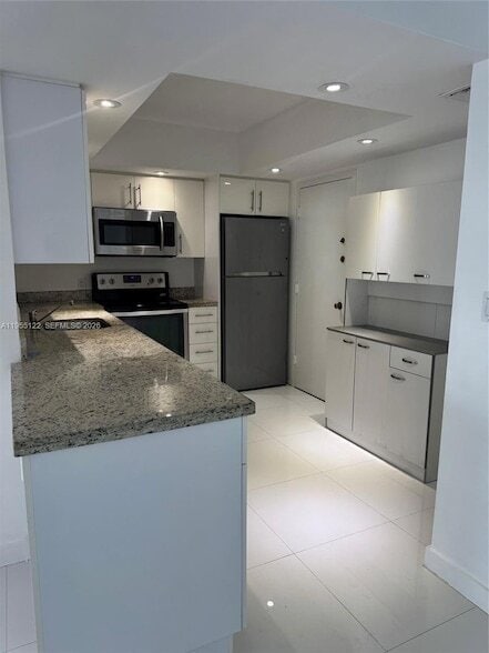 Building Photo - 3800 S Ocean Dr
