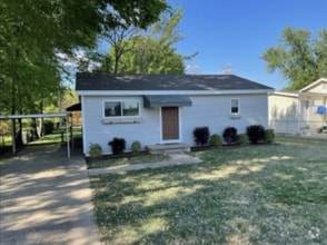 Building Photo - 213 E Wells Blvd