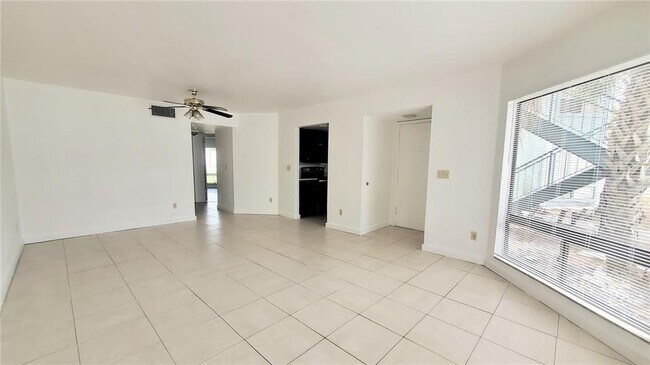 Building Photo - 4373 Aqua Vista Dr