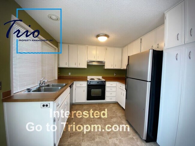 Foto del edificio - 3065 Kentwood Dr