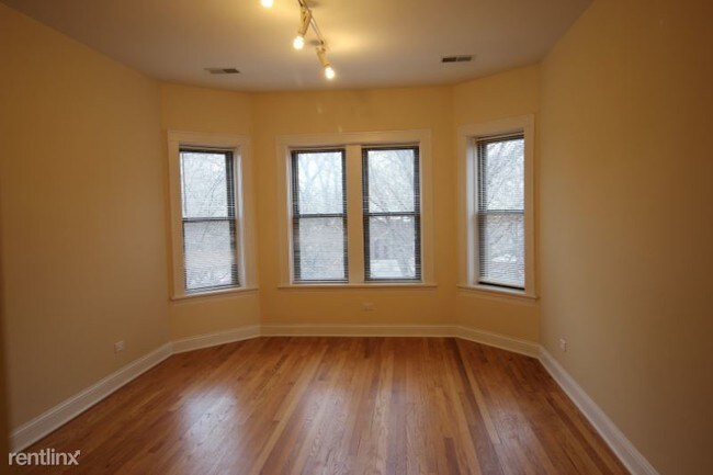 Building Photo - 4054 N Harding Ave