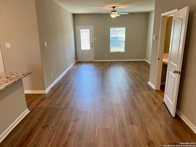 Building Photo - 9103 Crestway Rd