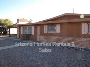 Building Photo - 6924 E Elbow Bay Dr