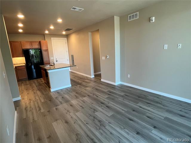 Foto del edificio - 14331 E Tennessee Ave