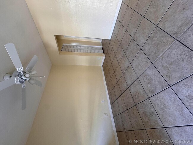 Foto del edificio - 825 NW 10th Terrace