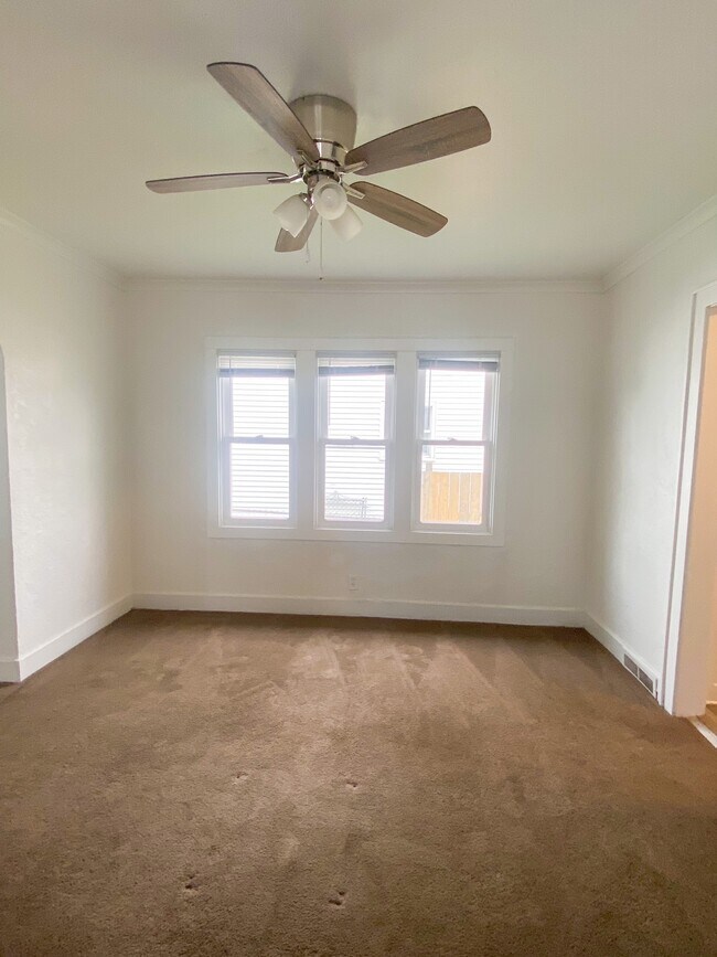 Comedor - 1223 Reed Ave