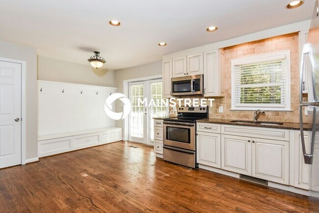 Building Photo - 4 Bedroom Pet-Friendly Home in DOUGLASVILLE, GA with Main Street Renewal