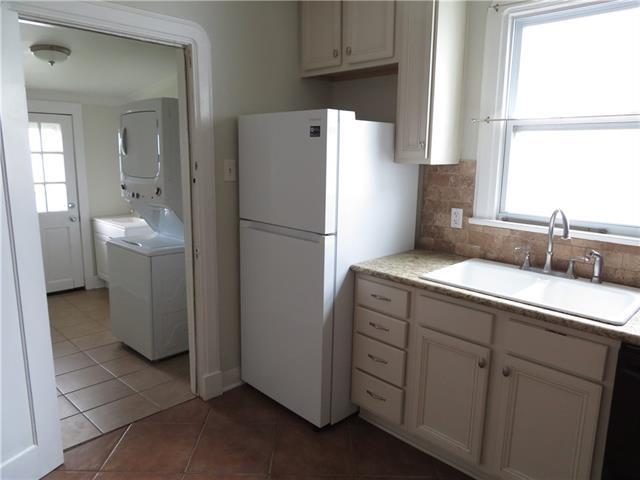 Building Photo - 3817 Catherine Ave