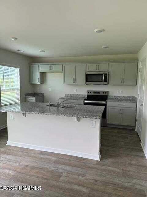 Foto del edificio - 1301 Fowler Dr