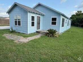 Building Photo - 4822 W Cedar Bayou Lynchburg Rd