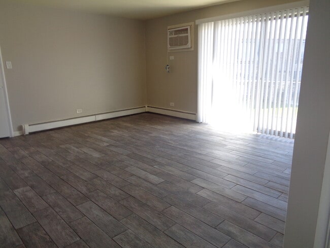 Building Photo - 4839 W Engle Rd