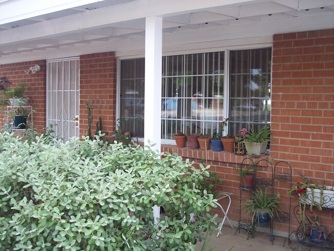 Foto del edificio - 1718 S Magnolia Ave