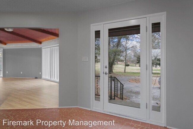 Building Photo - 3 br, 3 bath House - 221 Peach Valley Point