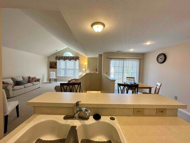 Building Photo - 5662 Tuttle Mews Way