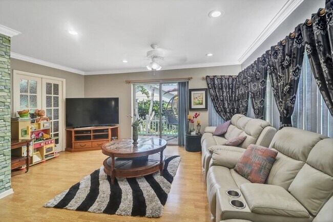 Foto del edificio - 1521 Snapdragon Dr