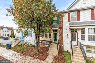 Building Photo - 2547 Legation Pl