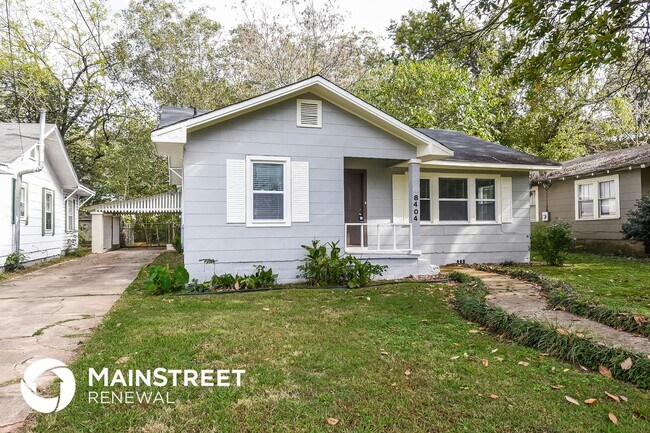 Foto del edificio - 8404 Thomas Ave