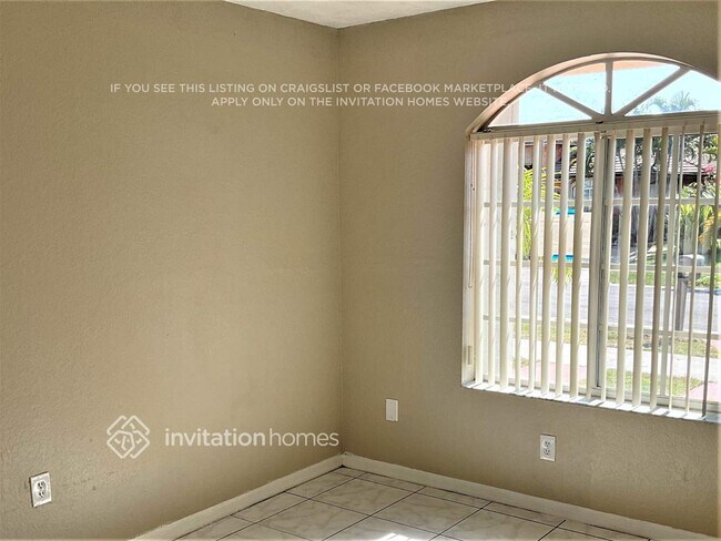 Building Photo - 15445 SW 138th Ave