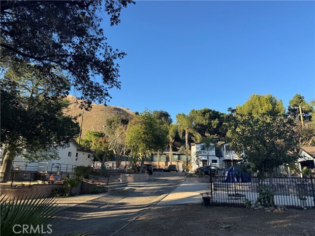 Foto del edificio - 9859 Foothill Blvd