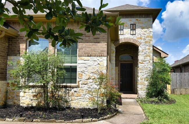 Foto del edificio - 5623 S Denham Ridge Ln