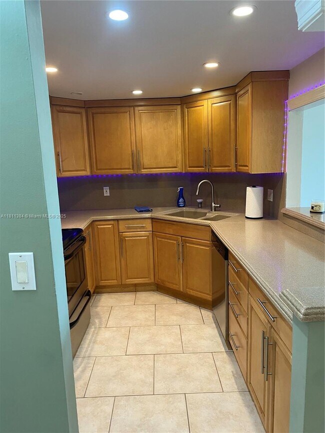 Foto del edificio - 1424 SE 15th St