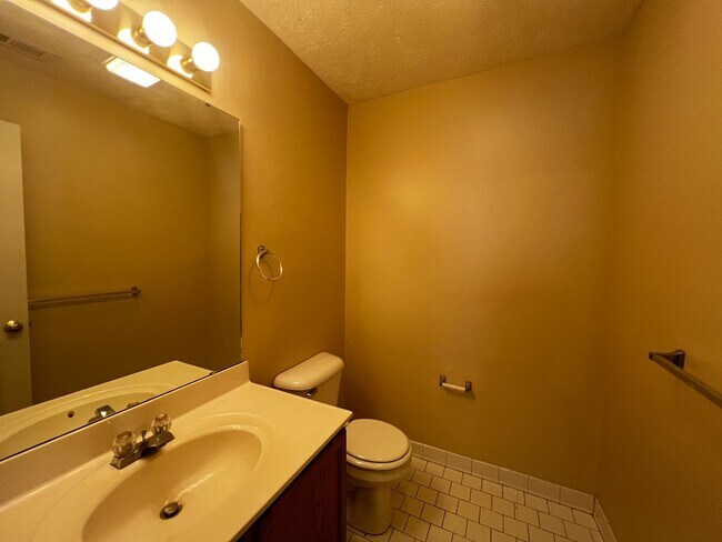 Foto del edificio - 1012 Ancestry Dr