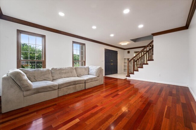 Foto del edificio - 2196 Willow Leaf Dr