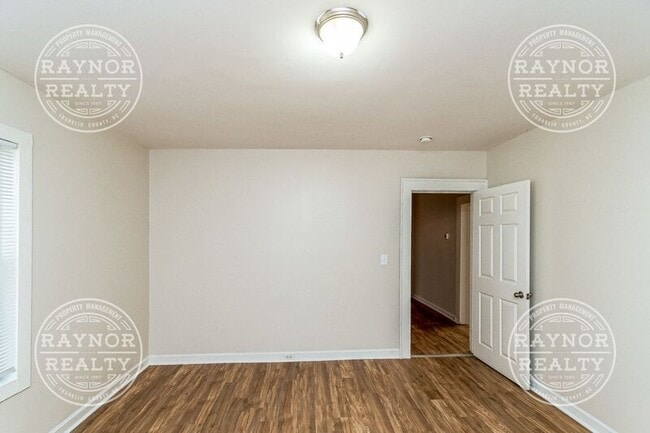 Building Photo - 117 S Briggs Ave