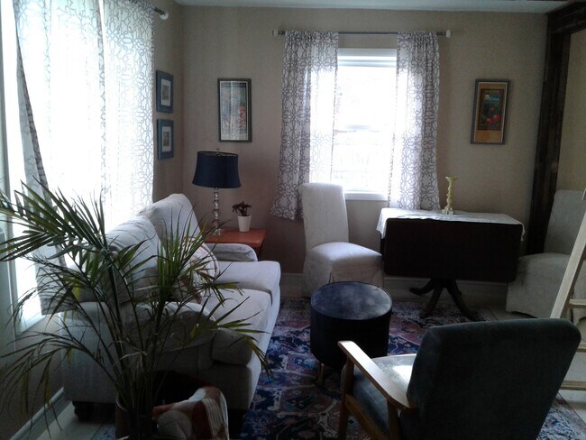 Vista desde la cocina - 2914 W Woodlawn Ave