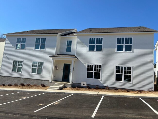 Foto del edificio - 3 Bed 3 Bath Flat