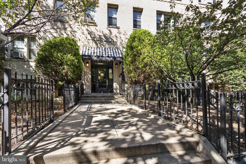 Foto principal - 1441 Euclid St NW