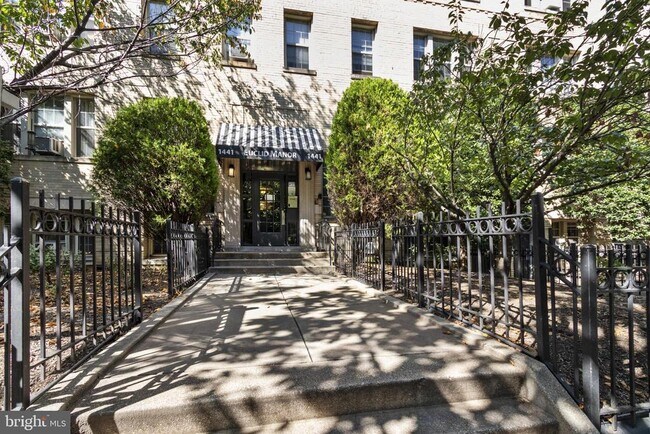 Building Photo - 1441 Euclid St NW