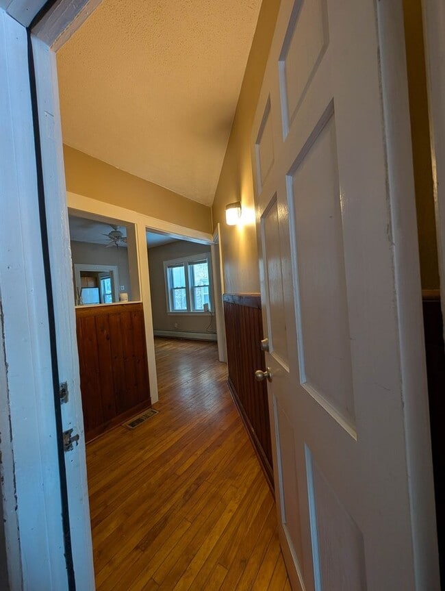 Foto del edificio - 612 7th St SE