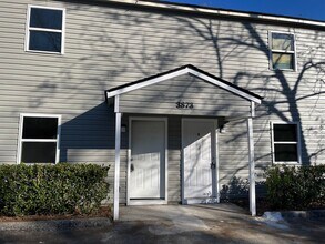 Building Photo - 3873 Fairmont Ave